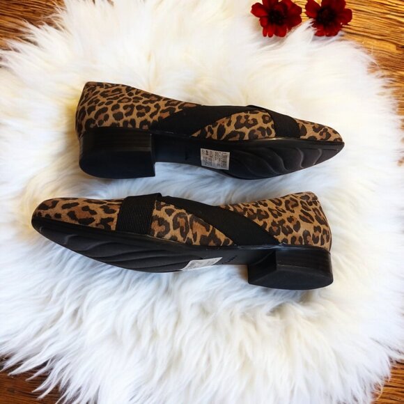 Clarks Juliet Dahlia Leopard Print Flats Comfortable, Chic & Stylish! Size 8.5W - Picture 9 of 12
